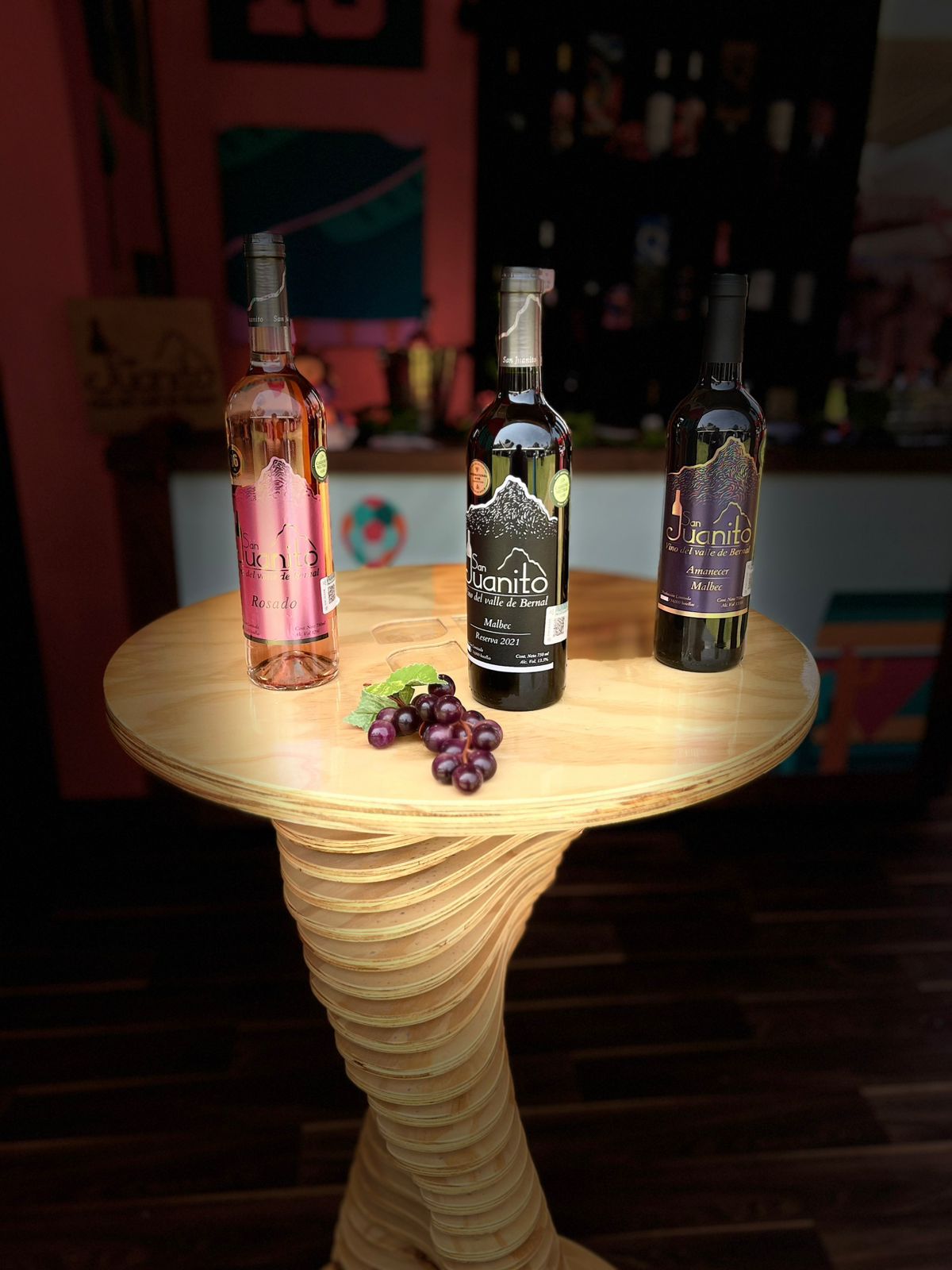 Vinos tintos, rosados y espumoso rosado San Juanito para calcular vino en reuniones, cenas y eventos